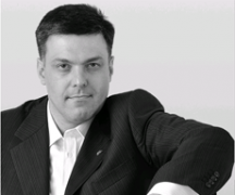 Олег Тягнибок — український політик, голова партії Всеукраїнське об'єднання «Свобода»