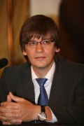 Олег Попов 
